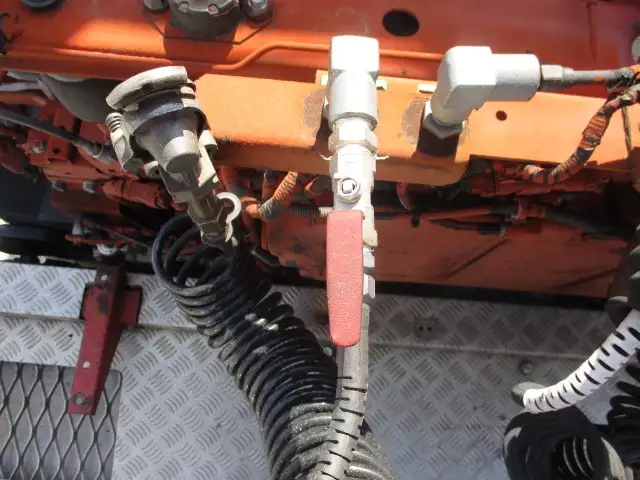 平成25年10月中古大型トラクタヘッド三菱ふそうスーパーグレートの画像31