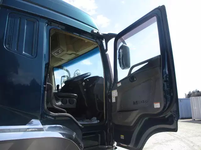 平成25年10月中古大型トラクタヘッド三菱ふそうスーパーグレートの画像34