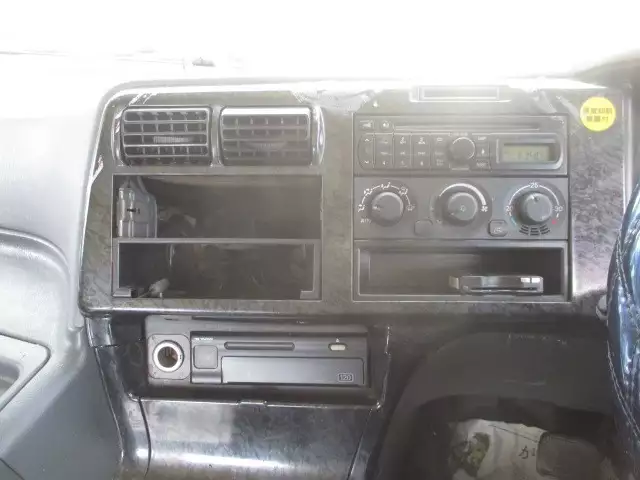 平成25年10月中古大型トラクタヘッド三菱ふそうスーパーグレートの画像40