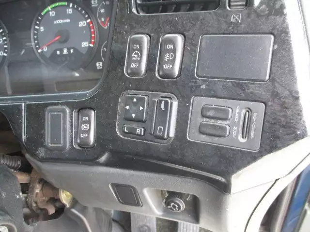 平成25年10月中古大型トラクタヘッド三菱ふそうスーパーグレートの画像44