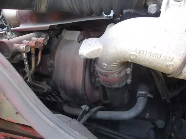 平成25年10月中古大型トラクタヘッド三菱ふそうスーパーグレートの画像51