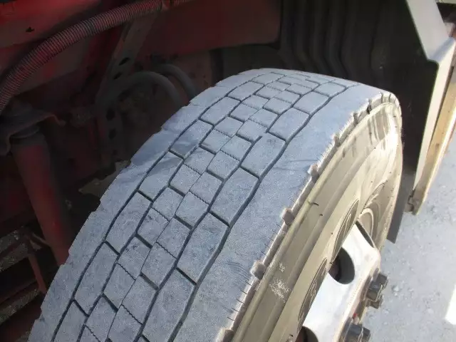 平成25年10月中古大型トラクタヘッド三菱ふそうスーパーグレートの画像9