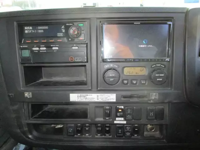 平成30年12月中古小型トラクタヘッドいすゞギガの画像22