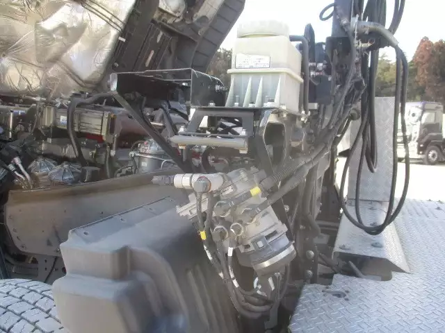 平成30年03月中古大型トラクタヘッド日野プロフィアの画像37