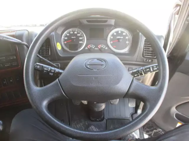 平成30年03月中古大型トラクタヘッド日野プロフィアの画像55