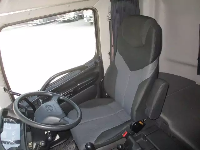 平成30年03月中古大型トラクタヘッド日野プロフィアの画像60