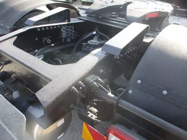 令和03年08月中古大型トラクタヘッド日産UDクオンの画像19