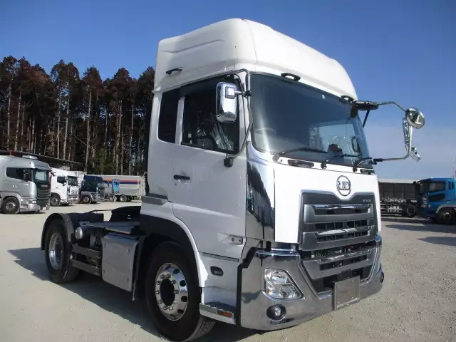 令和03年08月中古大型トラクタヘッド日産UDクオンの画像3