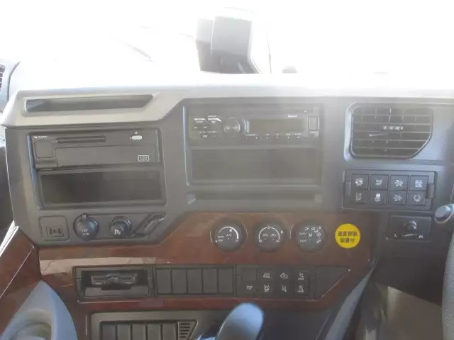 令和03年08月中古大型トラクタヘッド日産UDクオンの画像43