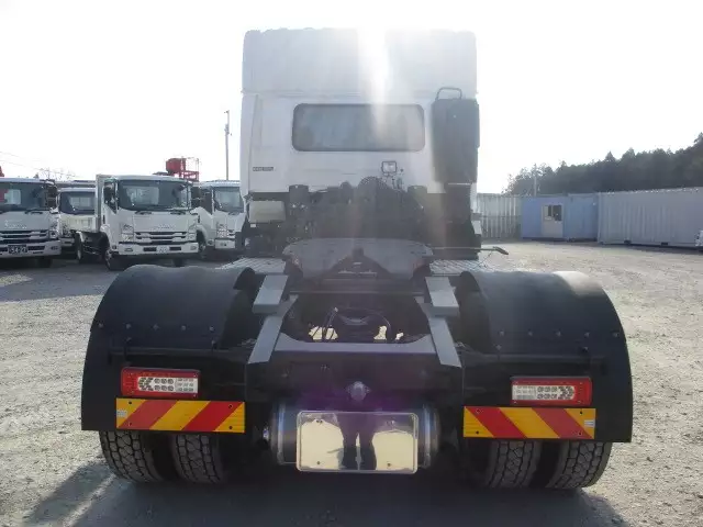 令和03年08月中古大型トラクタヘッド日産UDクオンの画像6