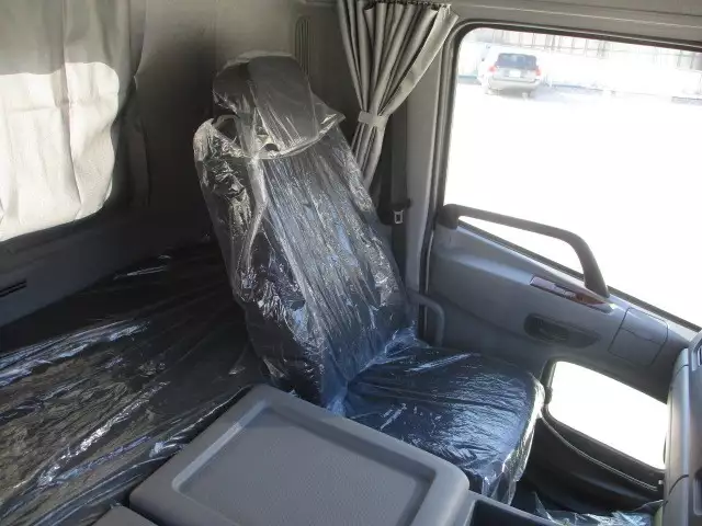 令和03年08月中古大型トラクタヘッド日産UDクオンの画像57