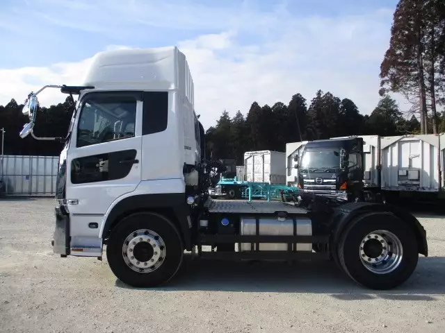 令和03年08月中古大型トラクタヘッド日産UDクオンの画像8