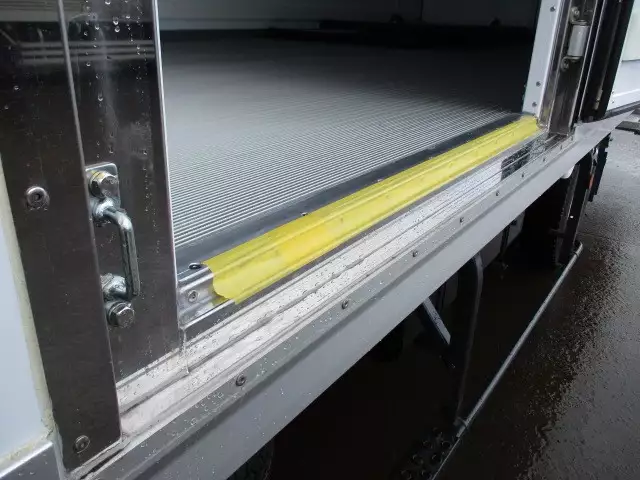 令和03年09月中古中型冷凍バン・ウィング日野レンジャーの画像30