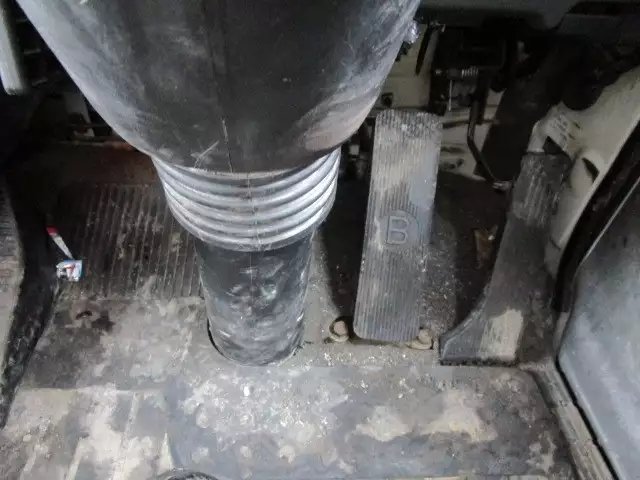 平成19年04月中古中型クレーン付いすゞフォワードの画像18