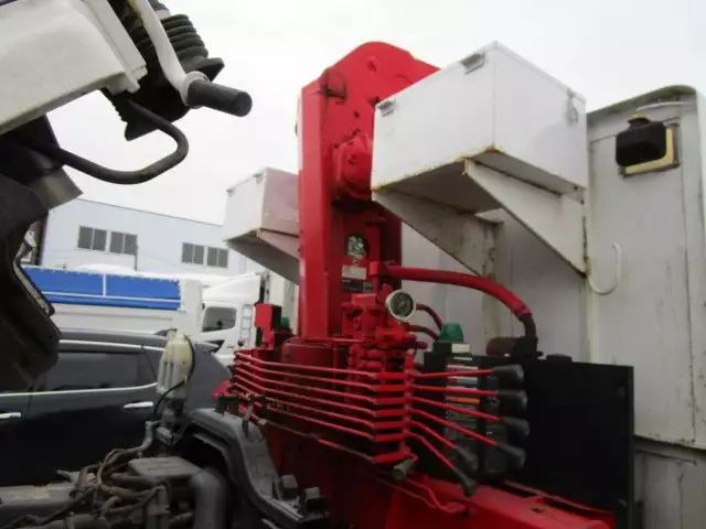 平成19年04月中古中型クレーン付いすゞフォワードの画像21