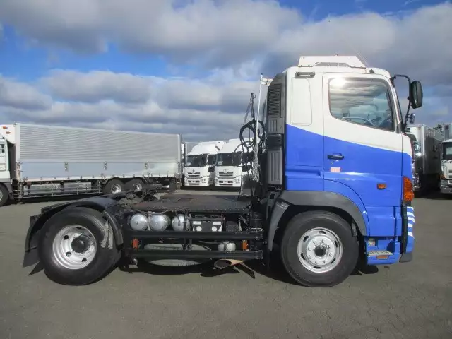 平成17年12月中古大型トラクタヘッド日野日野の画像4