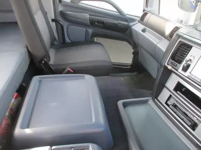 平成17年12月中古大型トラクタヘッド日野日野の画像35