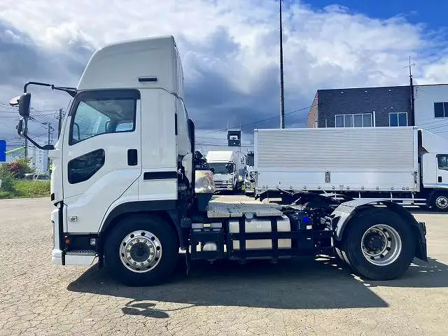 令和04年02月中古大型トラクタヘッドいすゞギガの画像8