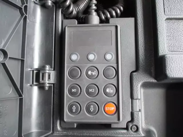 平成24年11月中古大型トラクタヘッド日野プロフィアの画像17