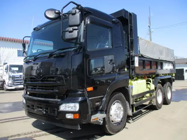平成27年02月中古大型ダンプ日産UDクオンの画像1