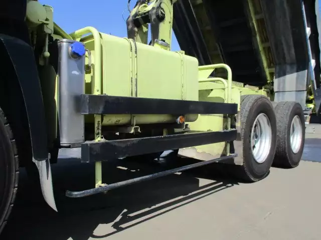 平成27年02月中古大型ダンプ日産UDクオンの画像15