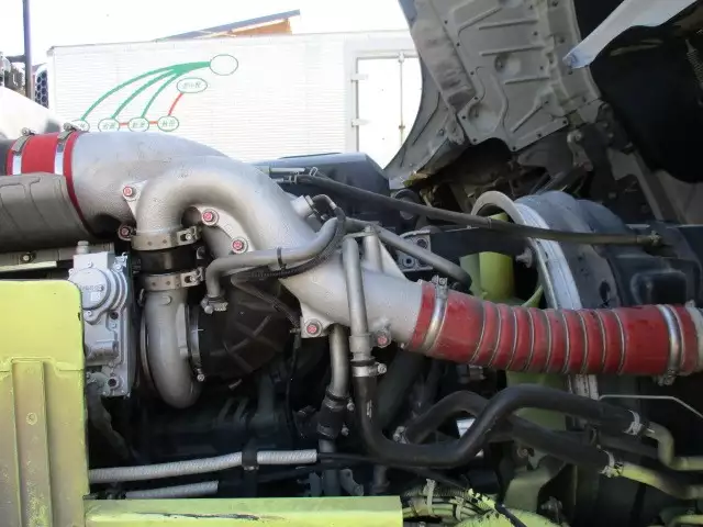 平成27年02月中古大型ダンプ日産UDクオンの画像31