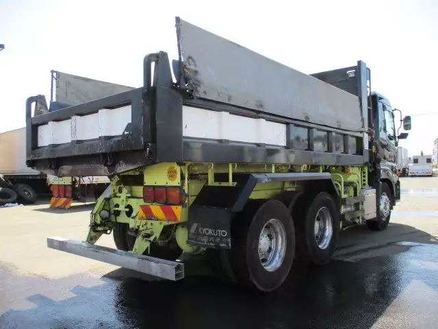 平成27年02月中古大型ダンプ日産UDクオンの画像5