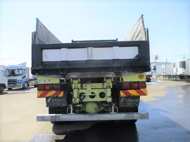 平成27年02月中古大型ダンプ日産UDクオンの画像6