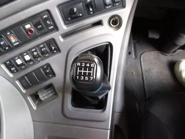 平成29年01月中古大型冷凍バン・ウィング日産UDクオンの画像24