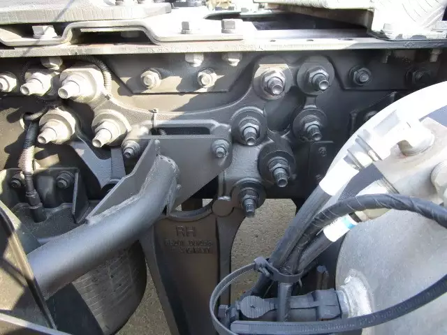 平成28年12月中古大型トラクタヘッド日産UDUDトラックスの画像14