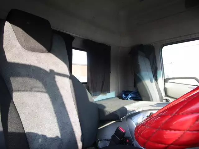 平成28年12月中古大型トラクタヘッド日産UDUDトラックスの画像20