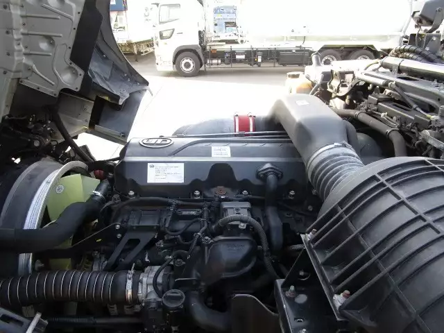 平成28年12月中古大型トラクタヘッド日産UDUDトラックスの画像21