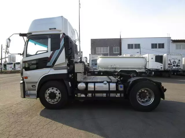 平成28年12月中古大型トラクタヘッド日産UDUDトラックスの画像5