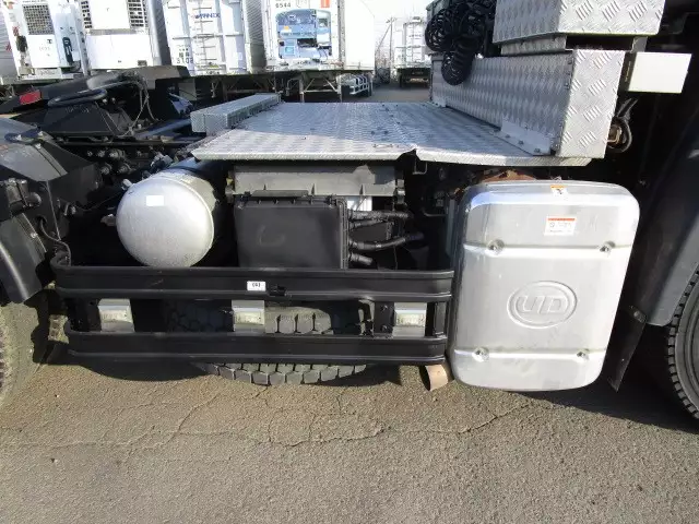 平成28年12月中古大型トラクタヘッド日産UDUDトラックスの画像8