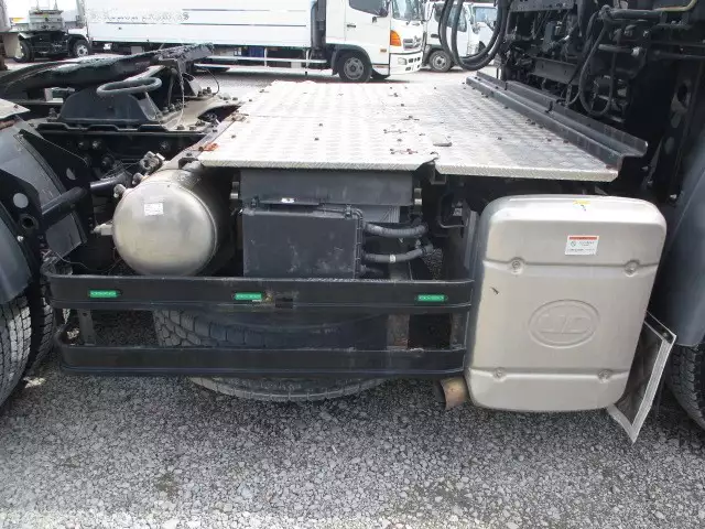 平成29年06月中古大型トラクタヘッド日産UDクオンの画像27