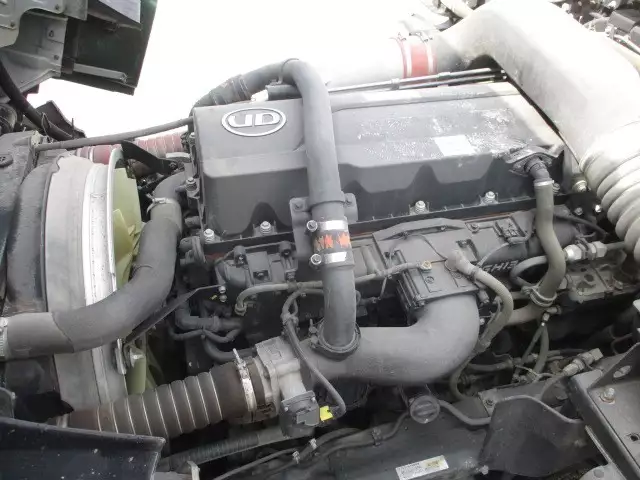 平成29年06月中古大型トラクタヘッド日産UDクオンの画像35