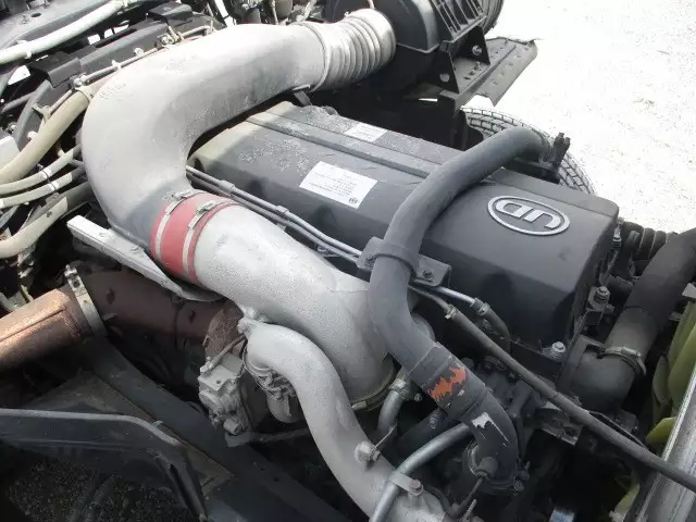 平成29年06月中古大型トラクタヘッド日産UDクオンの画像36