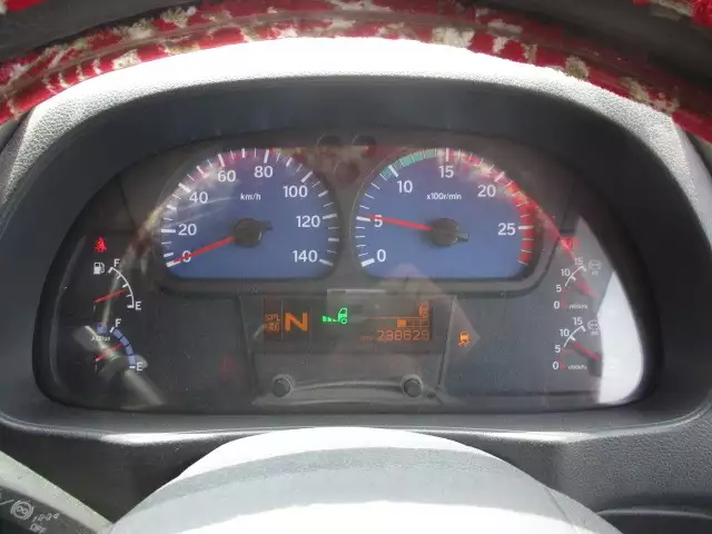 平成29年06月中古大型トラクタヘッド日産UDクオンの画像44