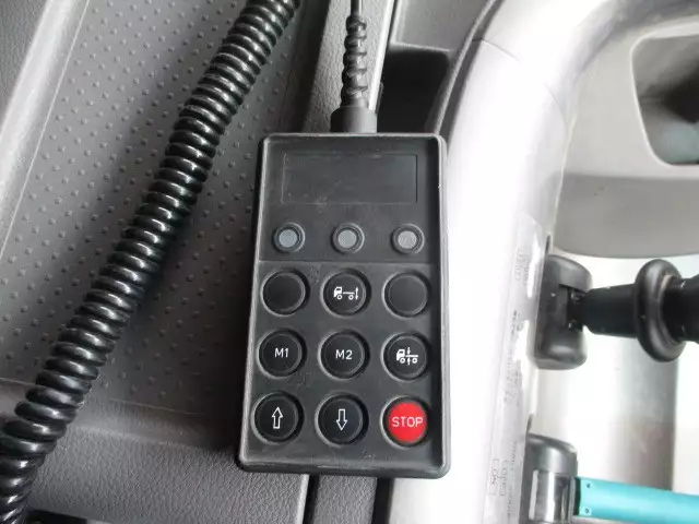 平成29年06月中古大型トラクタヘッド日産UDクオンの画像47