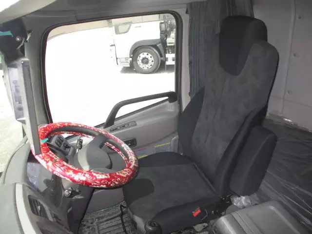 平成29年06月中古大型トラクタヘッド日産UDクオンの画像60