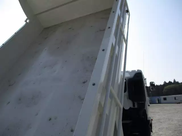 平成23年07月中古中型ダンプ日野レンジャーの画像24