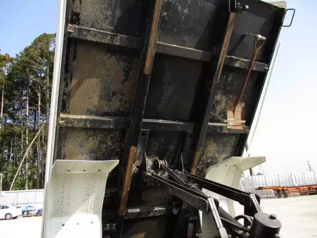 平成23年07月中古中型ダンプ日野レンジャーの画像25