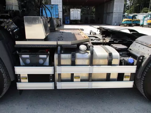 平成29年12月中古大型トラクタヘッド日野プロフィアの画像7