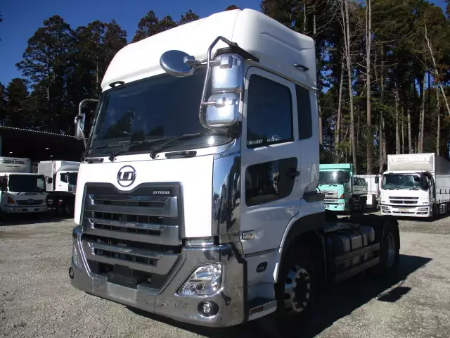 令和04年03月中古大型トラクタヘッド日産UDクオンの画像1