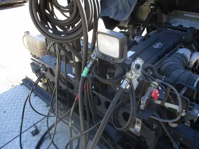 令和04年03月中古大型トラクタヘッド日産UDクオンの画像20