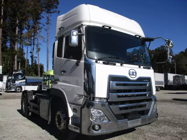 令和04年03月中古大型トラクタヘッド日産UDクオンの画像3