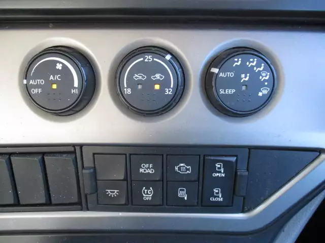 令和04年03月中古大型トラクタヘッド日産UDクオンの画像29