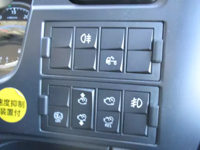 令和04年03月中古大型トラクタヘッド日産UDクオンの画像31