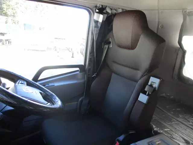 令和04年03月中古大型トラクタヘッド日産UDクオンの画像38