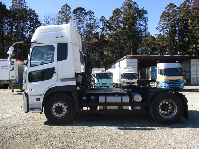 令和04年03月中古大型トラクタヘッド日産UDクオンの画像8